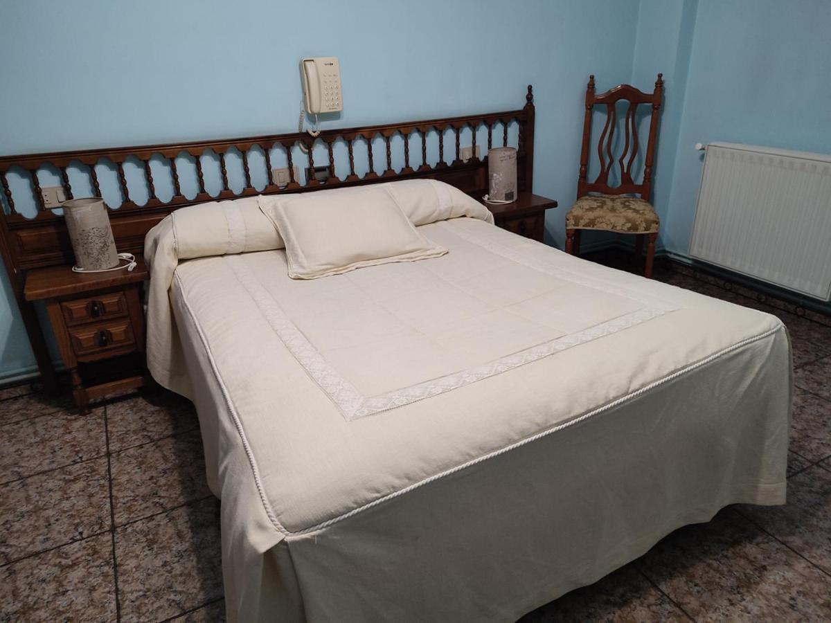 Pension - Restaurante Vilaboa Boveda  Εξωτερικό φωτογραφία